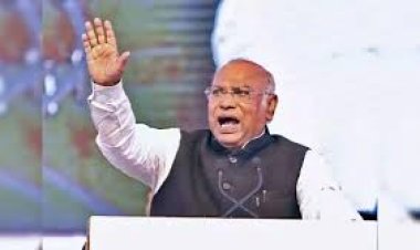 कांग्रेस के खाते सीज , हालत हुई पतली, खरगे जमकर बरसे