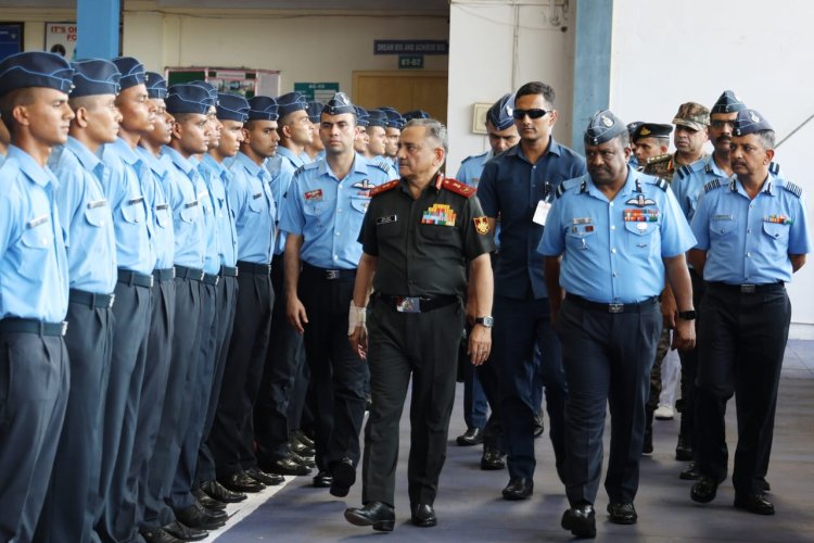 Chief of Defence Staff Commends Airmen Training School Belagavi, Emphasizes Technological Proficiency