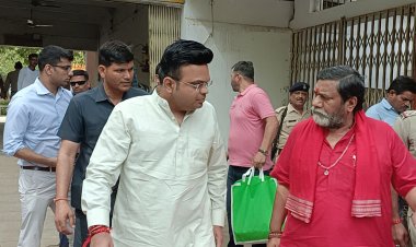 केंद्रीय गृहमंत्री अमित शाह के पुत्र जय शाह ने दतिया में की मां पीतांबरा पीठ मंदिर में पूजा अर्चना