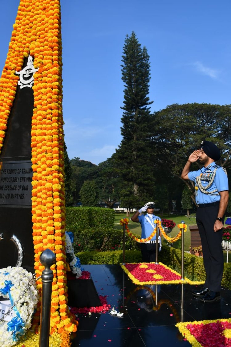 IAF Training Command Bengaluru Commemorates Vijay Diwas with Solemn Tribute to 1971 War Heroes