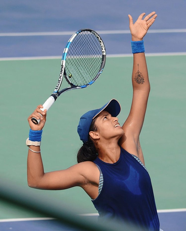 Riya Bhatia Exits Singles, Keeps India's Doubles Hopes Alive