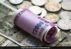 Indian Rupee Gains Slightly Against USD Amid Weak Dollar Trend