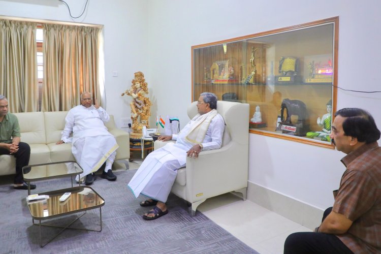 Mallikarjun Kharge reassures Siddaramaiah of party’s full backing as he recovers.